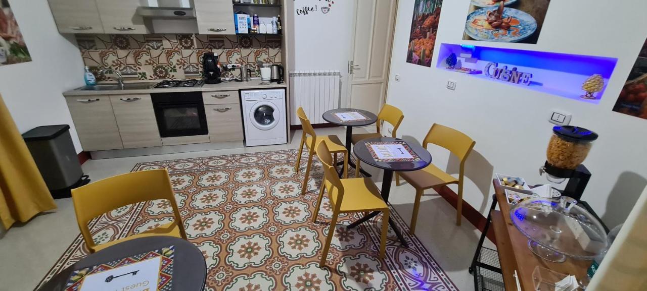 Ballaro Guest House Палермо Екстериор снимка